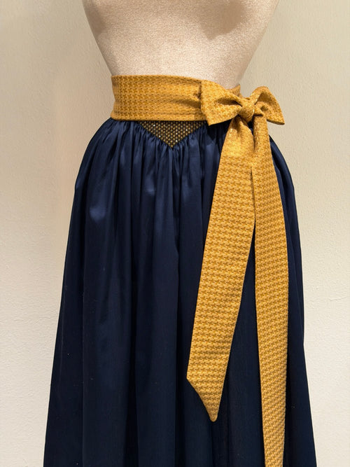 Dirndlschürze Adele aus Baumwollsatin