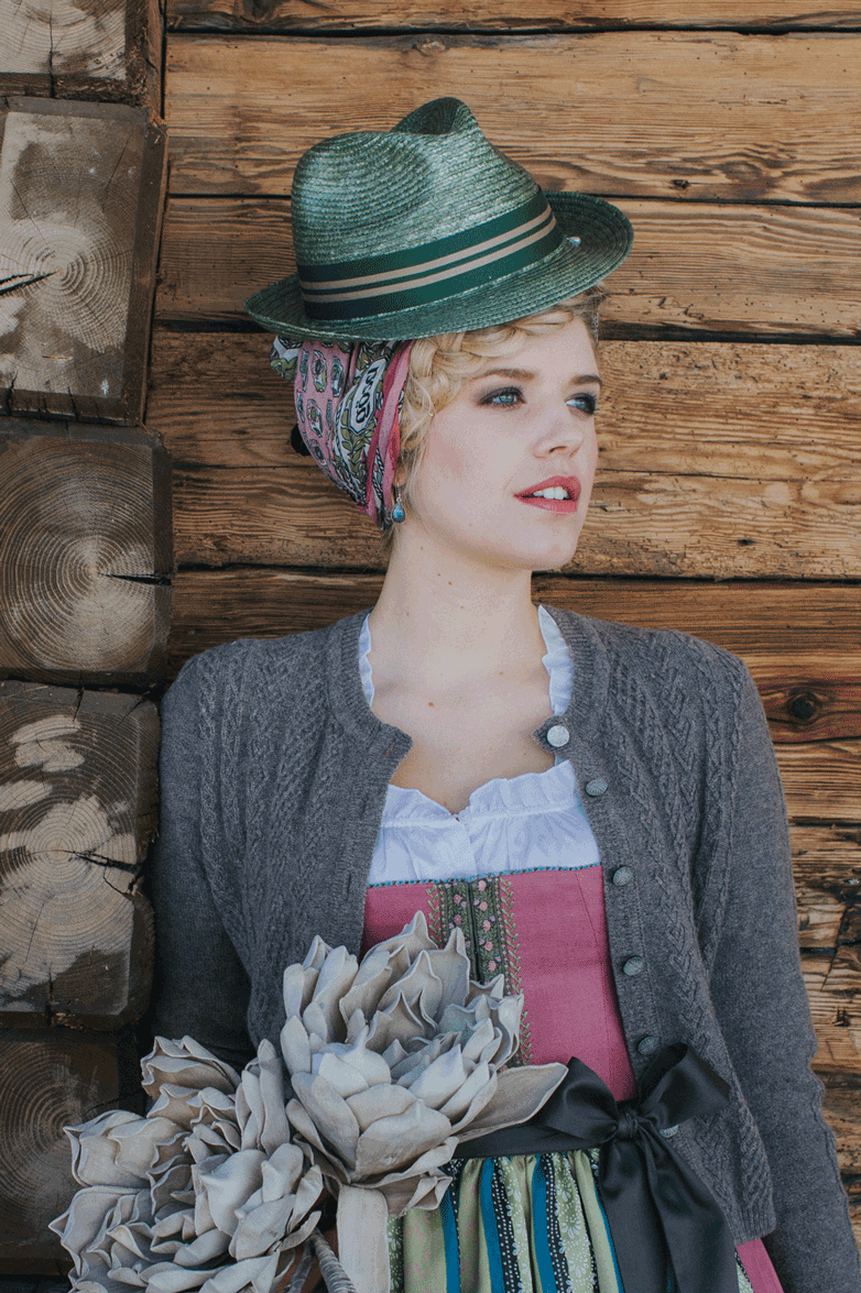 Salzburger Dirndlbluse - Translation missing: de.products.product.media.image 7