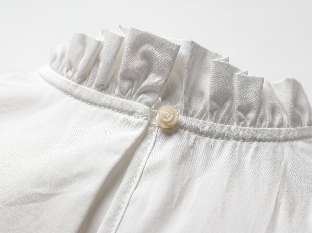 Dirndlbluse mit Rosen - Bild 12
