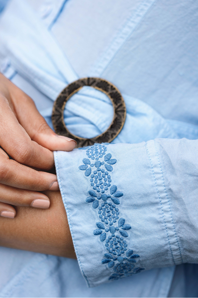 Shirt dress with model-pattern embroidery - Image 3