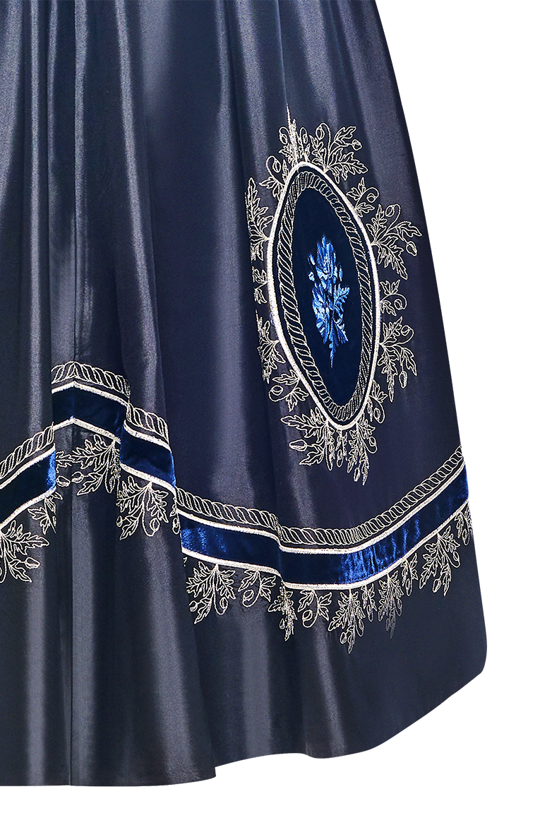 Medaillon-Dirndl - Translation missing: de.products.product.media.image 8