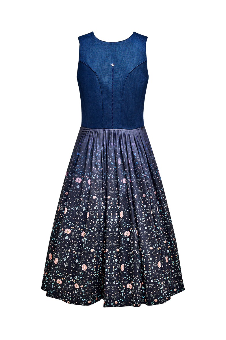 Dirndl mit elegantem Farbverlauf - Translation missing: de.products.product.media.image 10