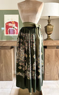 Louise Dirndl apron in pure silk - thumbnail 5