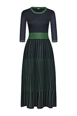 Strickkleid mit gestrickten Biesen