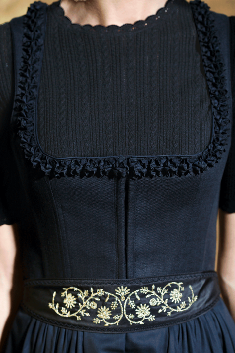 Elastischer Pulli