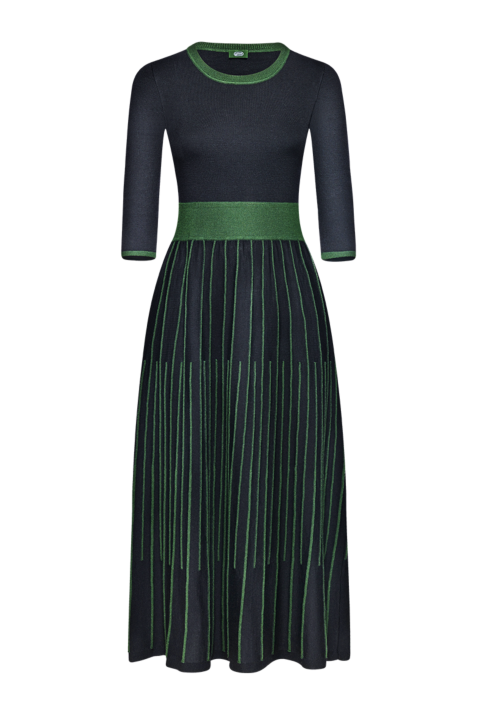 Strickkleid mit gestrickten Biesen