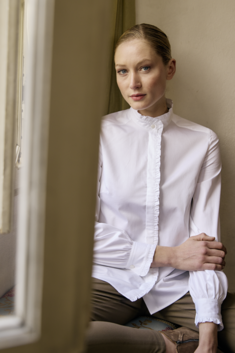 Bluse mit feinen Rüschen