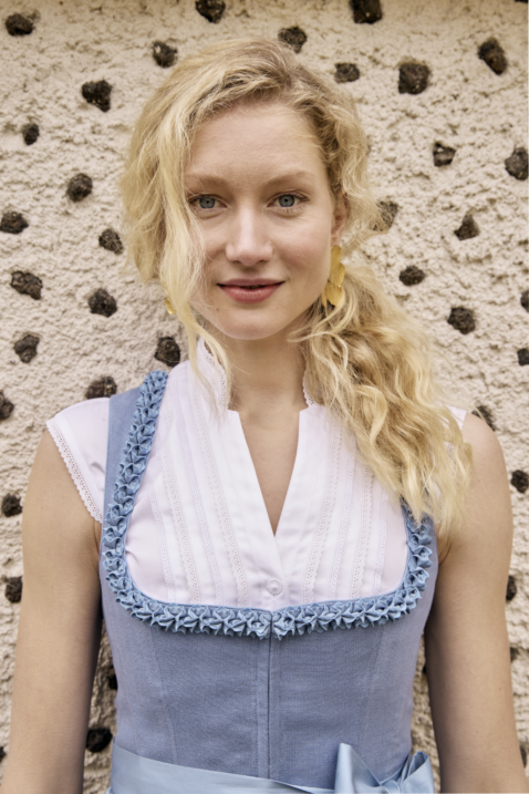 Dirndlbluse mit Spitze