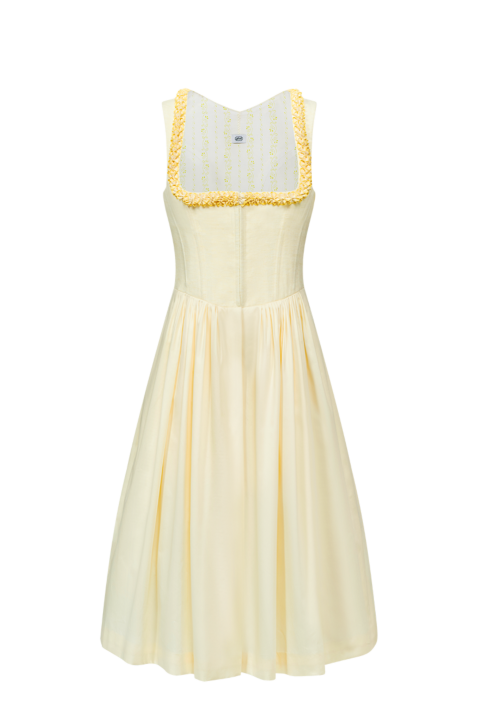 Dirndl mit Henndorfer Rüsche