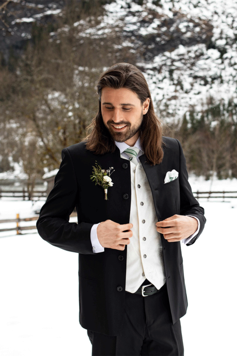 Klassische Jacke  mit Ornamentstickerei
